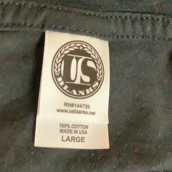 US Blanks Black V-Neck Tee Size Large Preowned - Picture 5 of 5